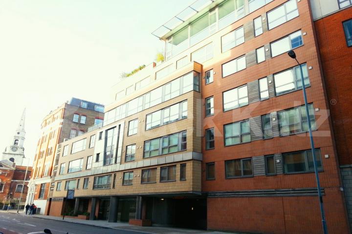 Stunning larger than average apartment in stylish development  The Madison Apartments, 5-27 Long Lane, Borough